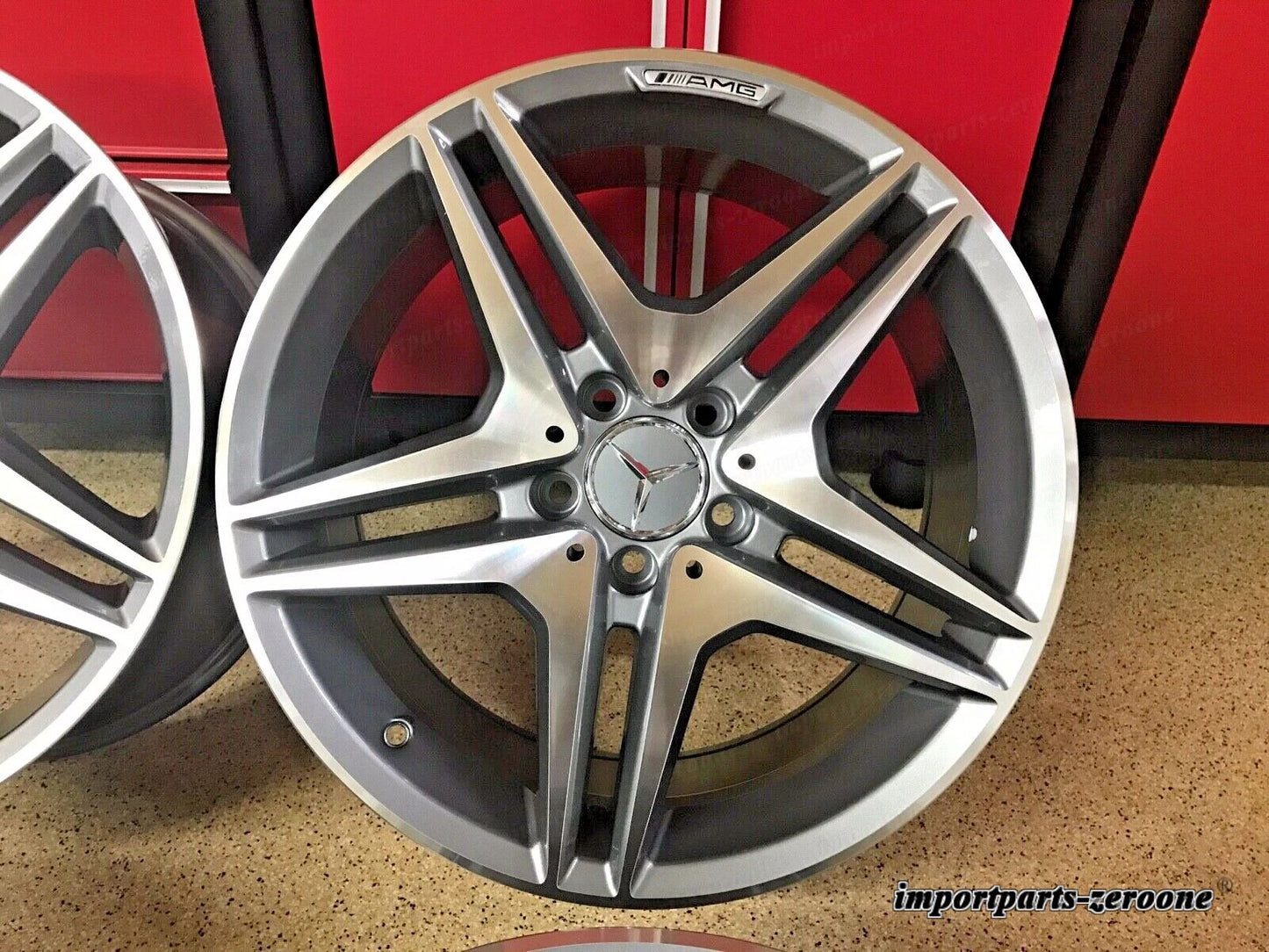 828 メルセデス 18インチ E63 18/8.5 リムホイールセット4 E350 4マティックe550 E300 AMG に適合 EX-1349